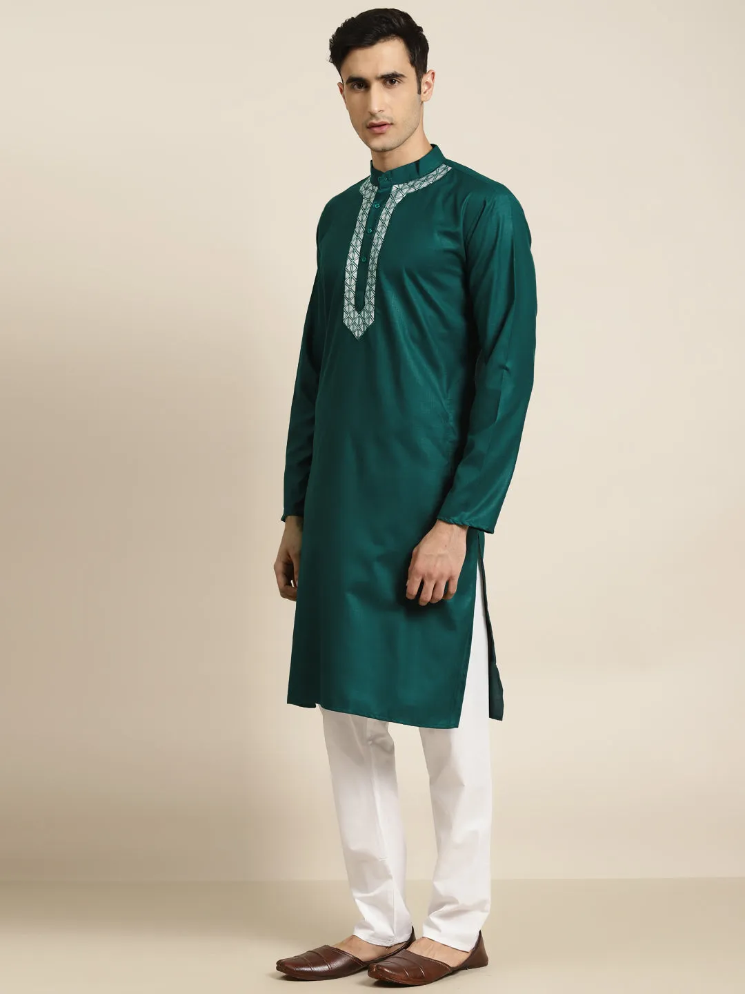 Men's Cotton Rama Green Neck Embroidery Kurta & White Churidar Pyjama Set - Sojanya