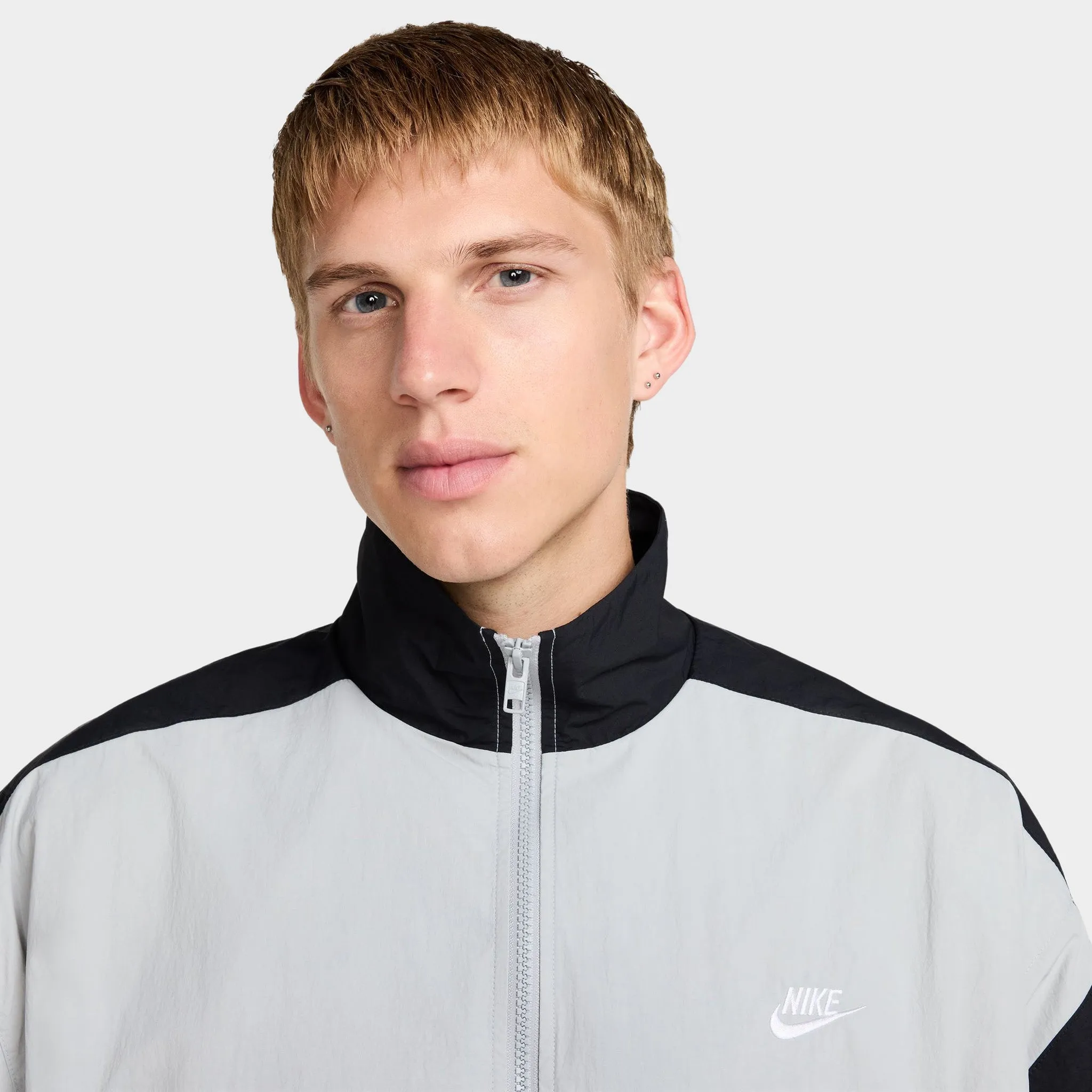 Nike Club Woven Track Jacket OS Lt Smoke Grey / Black - White
