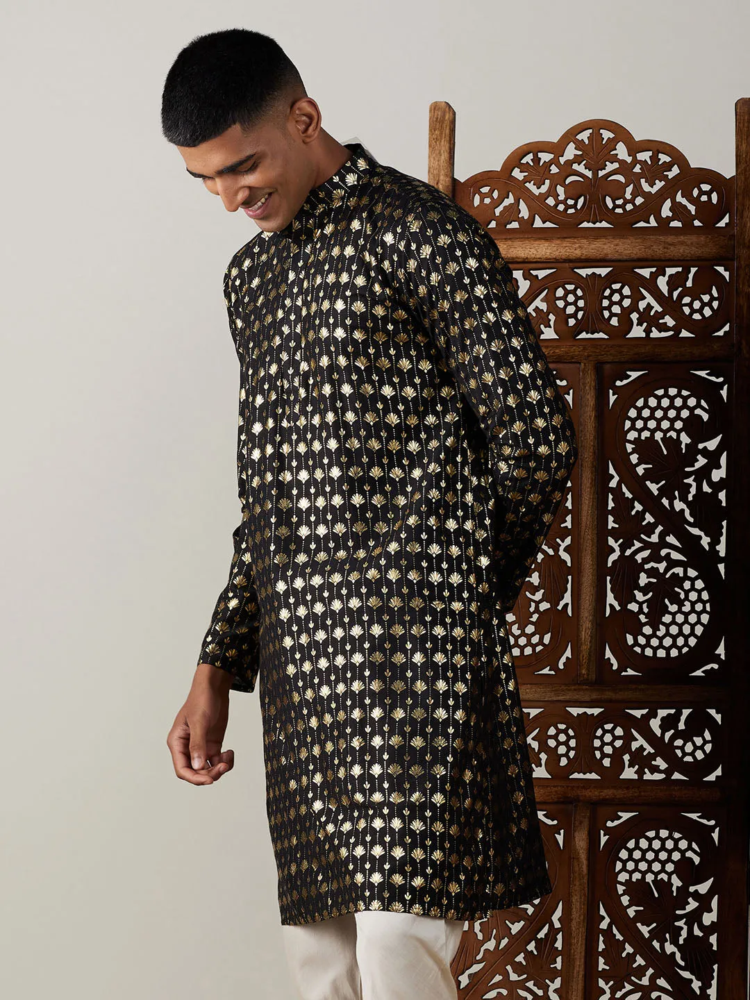 VASTRAMAY Men's Black Foil Printed Kurta